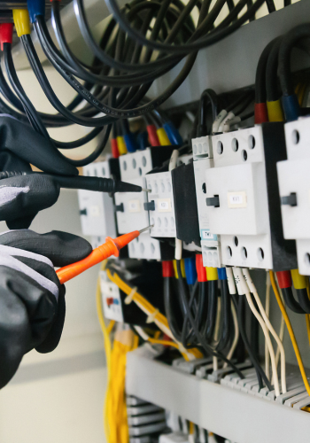 Servicios-de-electricidad-comercial-en-Puerto-Rico.png